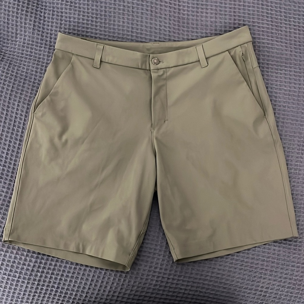Lululemon Men’s 9inch ABC Shorts - Gray Sage - 34 waist